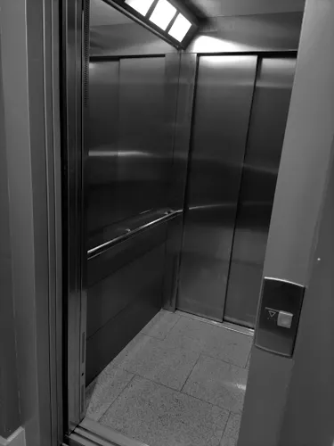 Foto de ascensores en un piso en alquiler