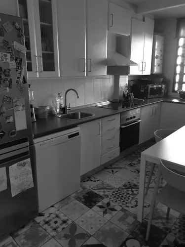 Foto de cocina en un piso en alquiler