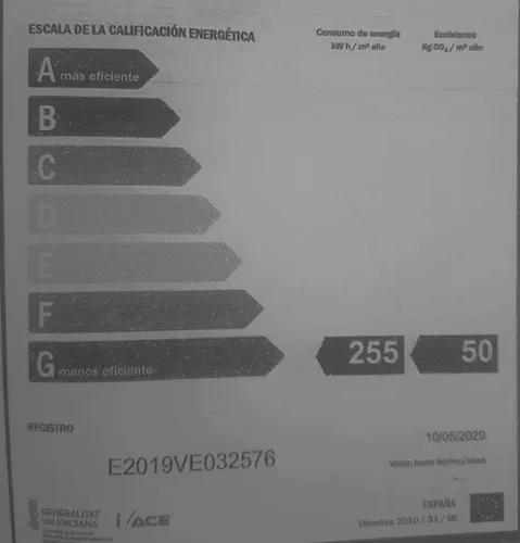 Foto de certificado energético en un piso en alquiler