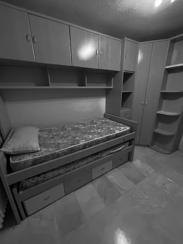 Foto de dormitorio en un piso en alquiler