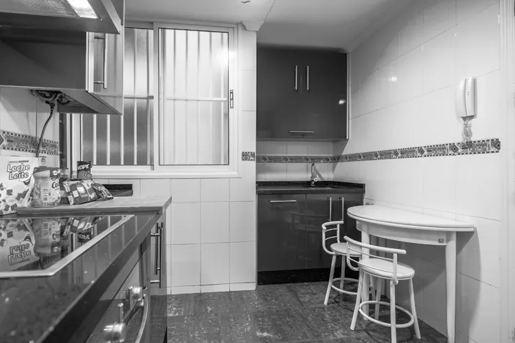 Foto de cocina en un piso en alquiler