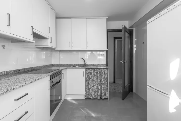 Foto de cocina en un piso en alquiler