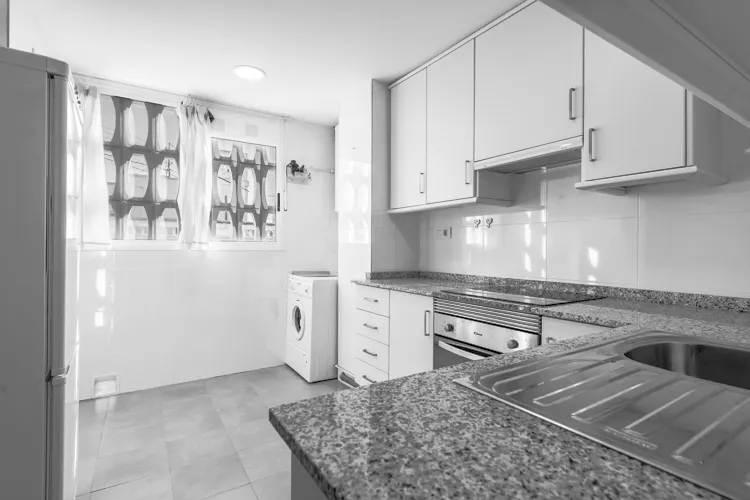Foto de cocina en un piso en alquiler