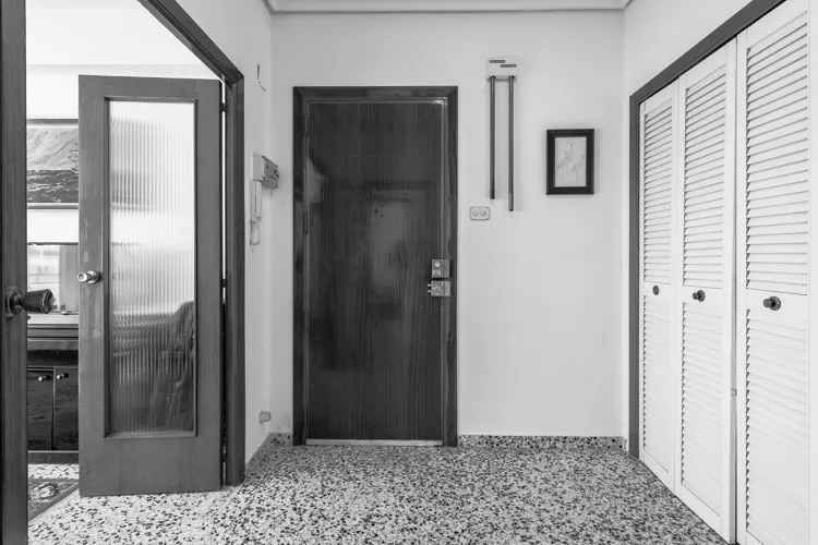 Foto de entrada en un piso en alquiler