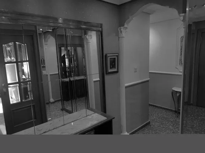 Foto de entrada en un piso en alquiler
