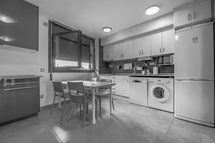Foto de cocina en un piso en alquiler