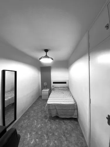 Foto de dormitorio en un piso en alquiler