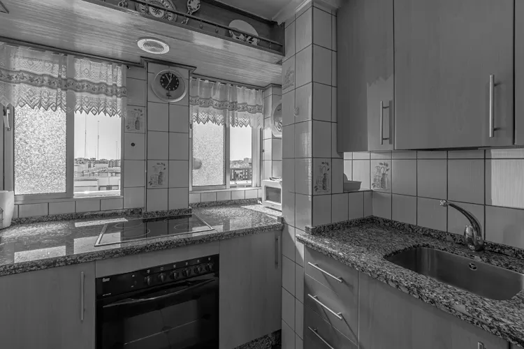 Foto de cocina en un piso en alquiler