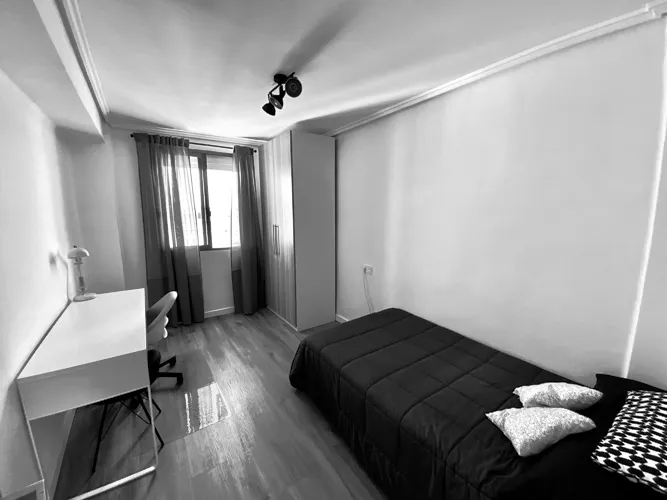 Foto de habitación en un piso en alquiler