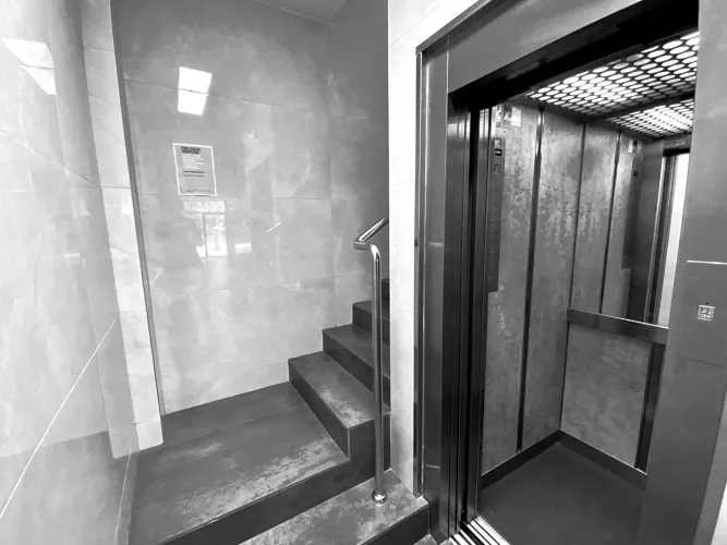 Foto de ascensores en un piso en alquiler