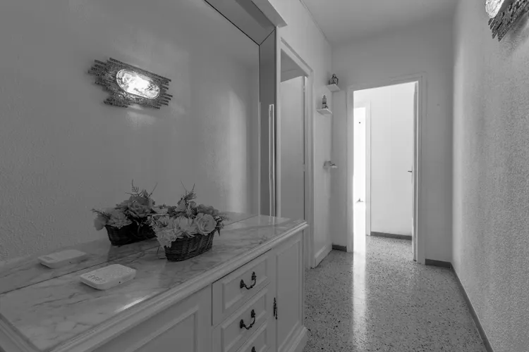 Foto de pasillo en un piso en alquiler