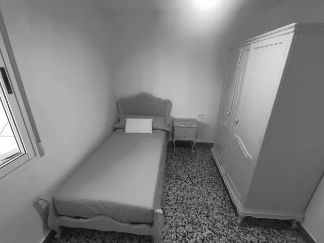 Foto de dormitorio en un piso en alquiler