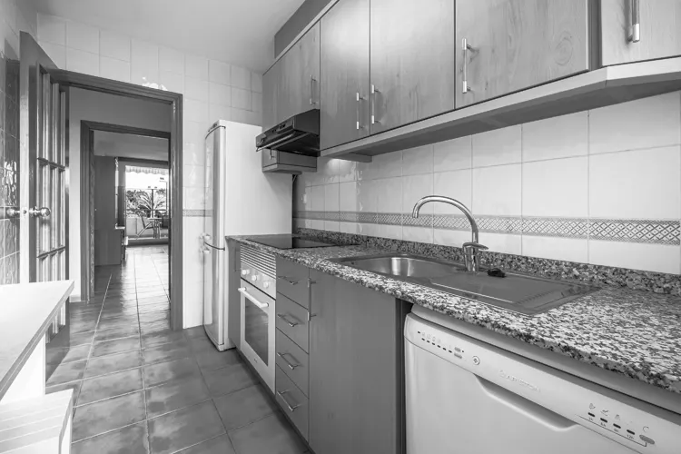Foto de cocina en un piso en alquiler