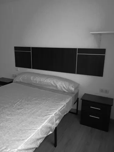 Foto de dormitorio en un piso en alquiler