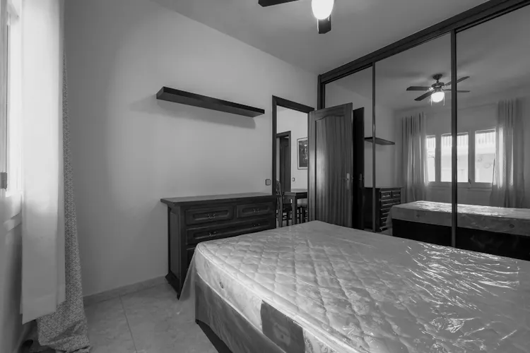 Foto de dormitorio en un piso en alquiler