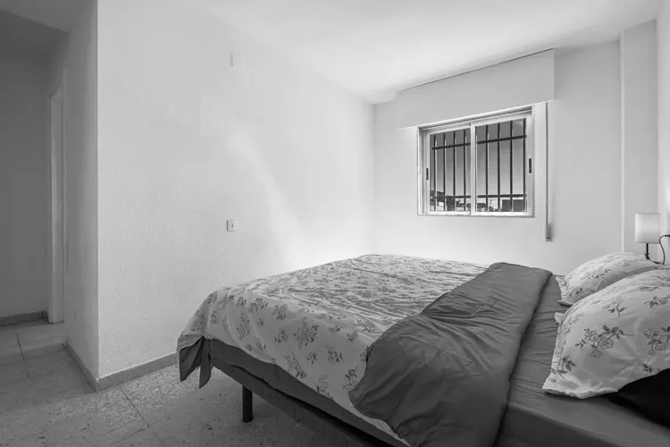 Foto de dormitorio en un piso en alquiler