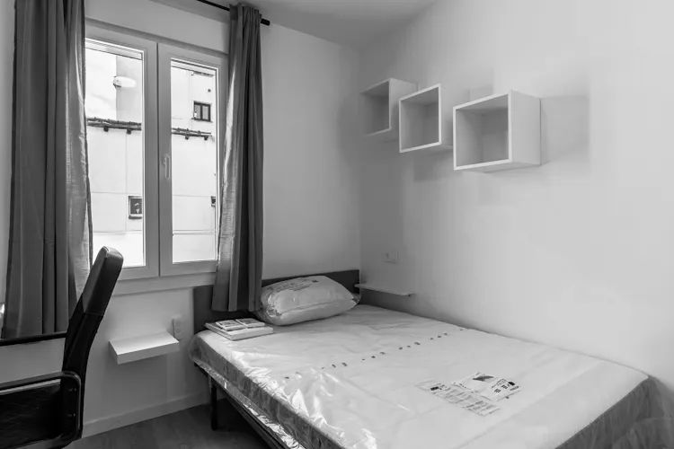 Foto de dormitorio en un piso en alquiler
