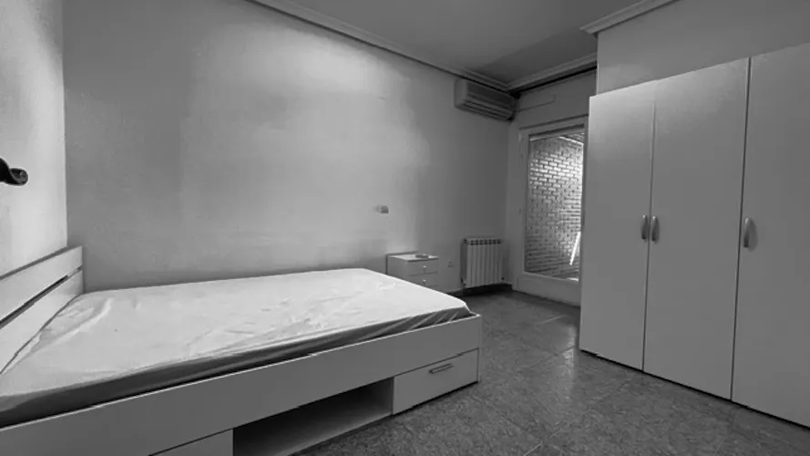 Foto de dormitorio en un piso en alquiler