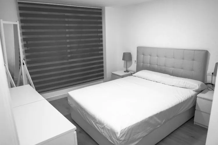 Foto de dormitorio en un piso en alquiler