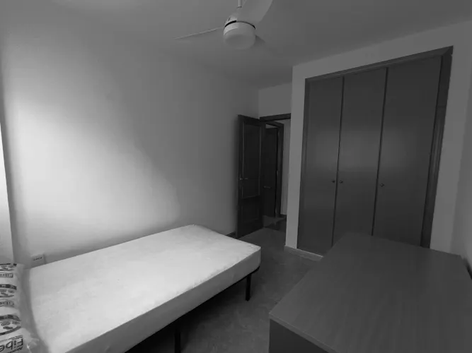 Foto de dormitorio en un piso en alquiler