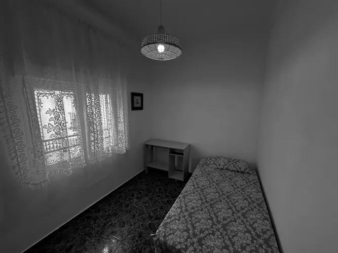 Foto de dormitorio en un piso en alquiler