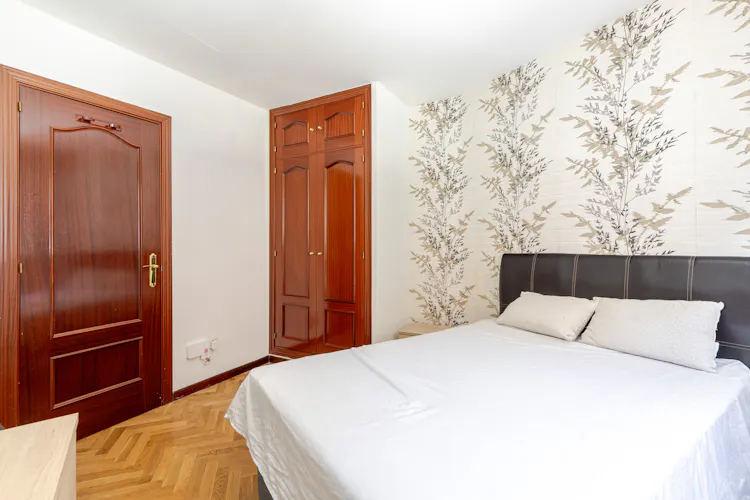 Foto de dormitorio en un piso en alquiler