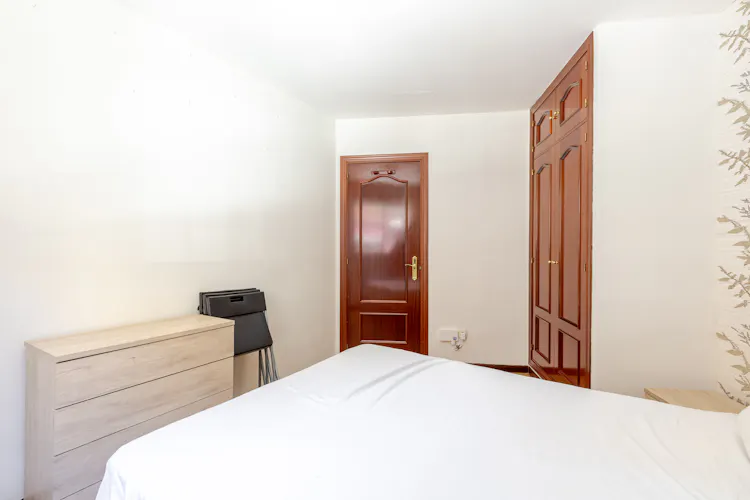 Foto de dormitorio en un piso en alquiler