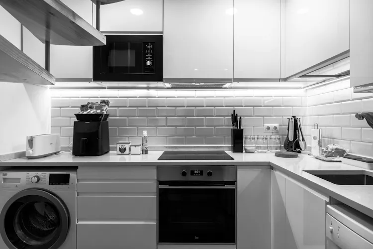 Foto de cocina en un piso en alquiler