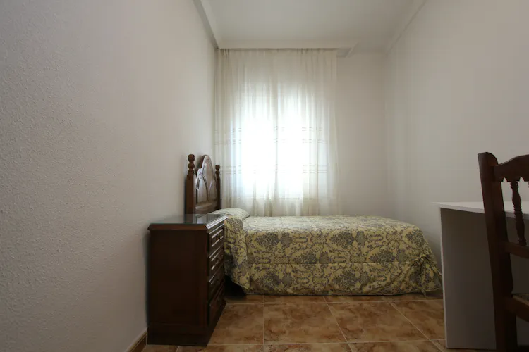 Foto de dormitorio en un piso en alquiler
