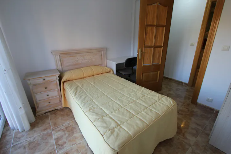 Foto de dormitorio en un piso en alquiler