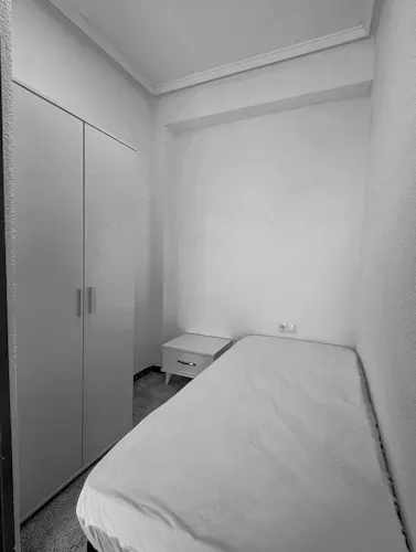 Foto de dormitorio en un piso en alquiler