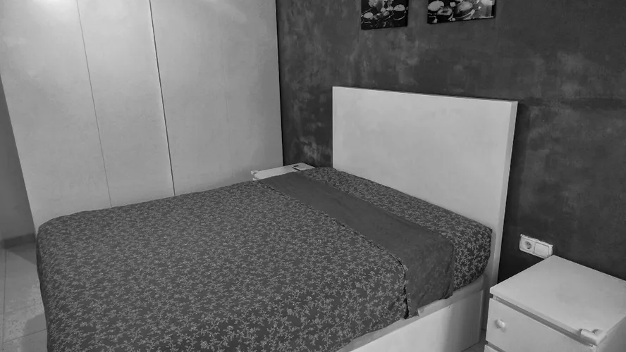Foto de dormitorio en un piso en alquiler