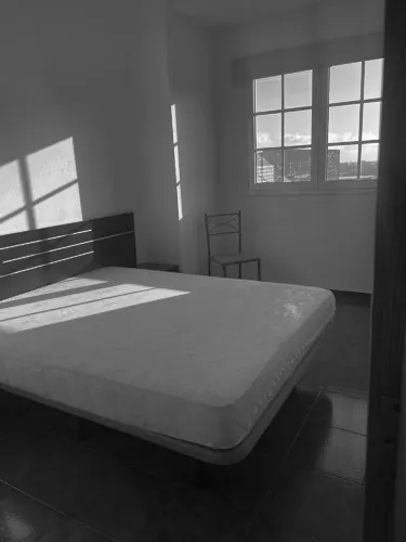 Foto de dormitorio en un piso en alquiler