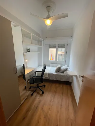 Foto de dormitorio en un piso en alquiler