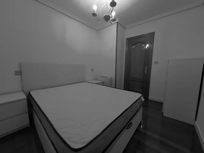 Foto de dormitorio en un piso en alquiler