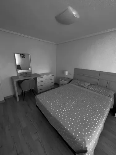 Foto de dormitorio en un piso en alquiler