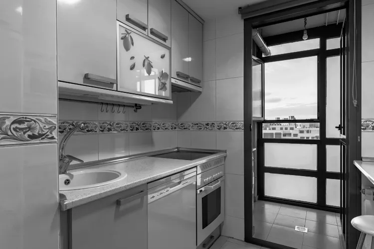 Foto de cocina en un piso en alquiler