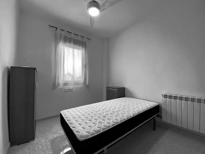 Foto de dormitorio en un piso en alquiler