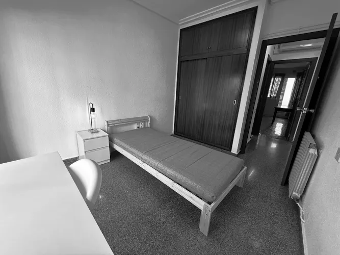 Foto de dormitorio en un piso en alquiler