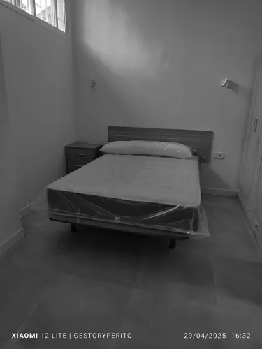 Foto de dormitorio en un piso en alquiler
