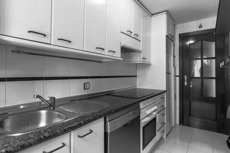 Foto de cocina en un piso en alquiler