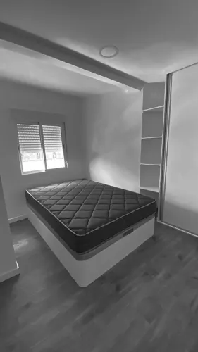 Foto de dormitorio en un piso en alquiler