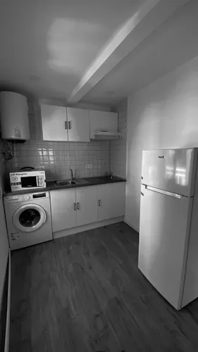 Foto de cocina en un piso en alquiler