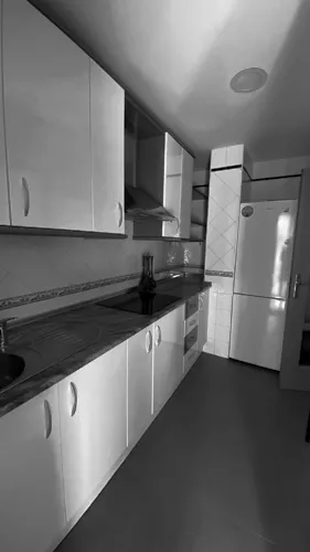 Foto de cocina en un piso en alquiler