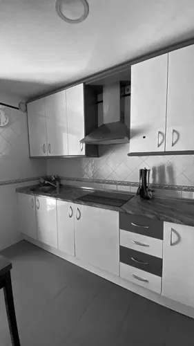 Foto de cocina en un piso en alquiler