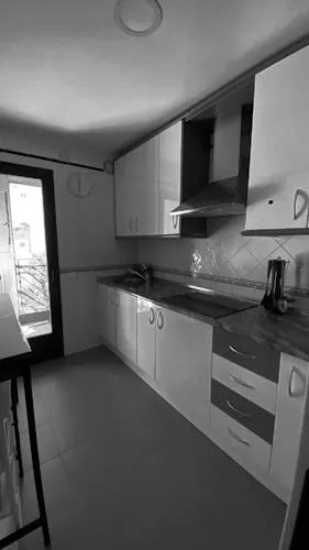 Foto de cocina en un piso en alquiler