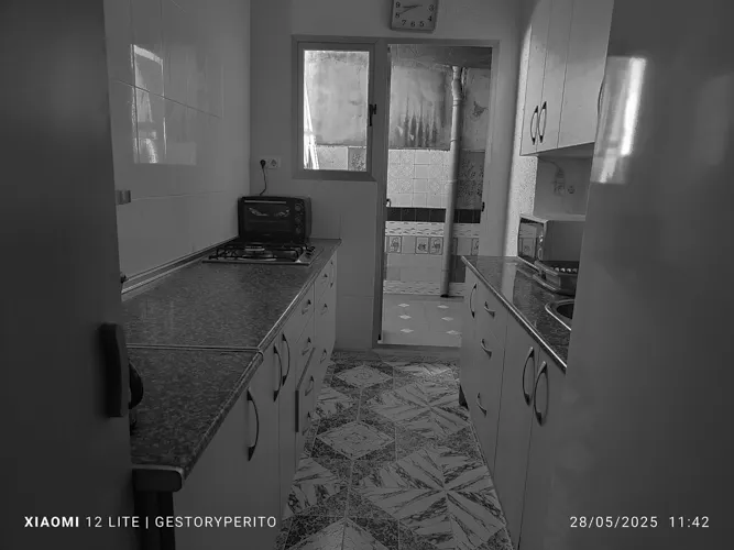 Foto de cocina en un piso en alquiler