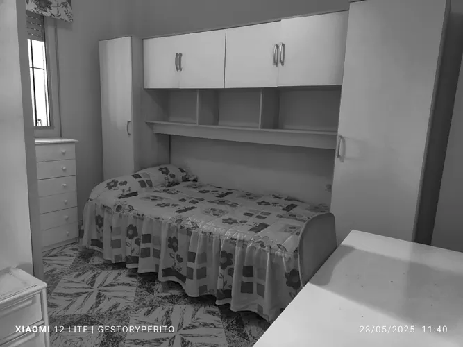 Foto de dormitorio en un piso en alquiler