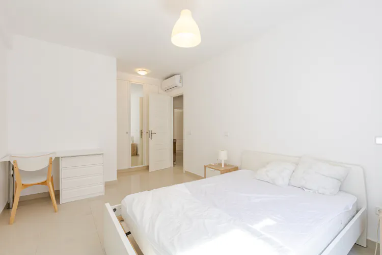 Foto de dormitorio en un piso en alquiler