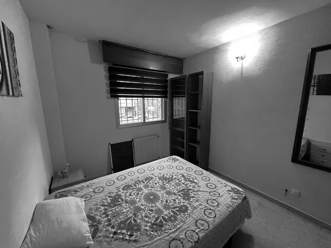 Foto de dormitorio en un piso en alquiler